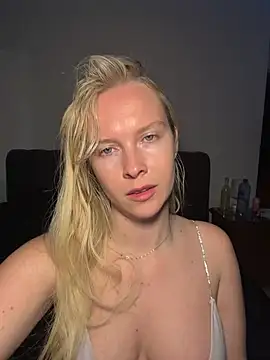 Snapshot of Ellie-rosee chatting on 24, 2, 2026 Ellie-rosee online show from 24, 2, 2026