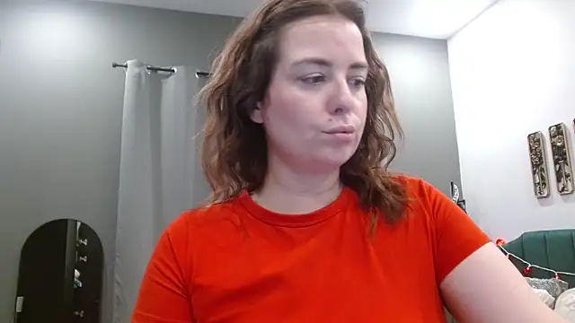 Snapshot of HazelSkyesChat chatting on 9, 2, 2026 HazelSkyesChat online show from 9, 2, 2026