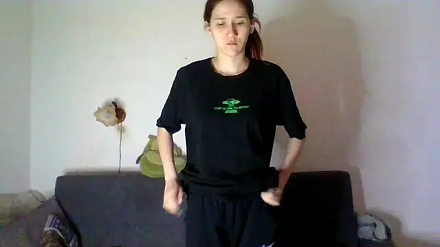 NickiKisinger online show from 2, 4, 2026