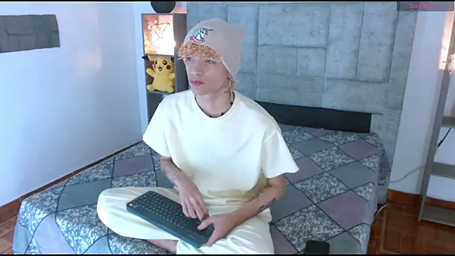 lucke collins22 online show from 6, 2, 2026