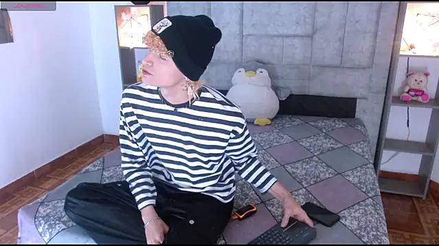 lucke collins22 online show from 7, 2, 2026