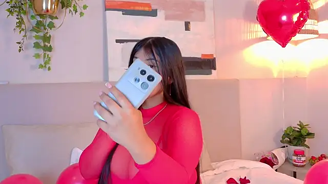 Snapshot of VioletBloomm chatting on 14, 2, 2026 VioletBloomm online show from 14, 2, 2026