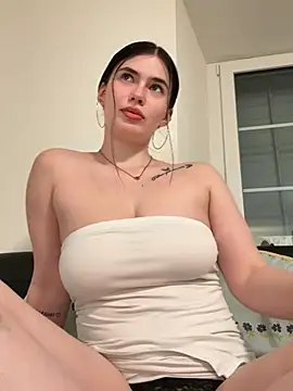 Evie-Moore online show from 24, 2, 2026