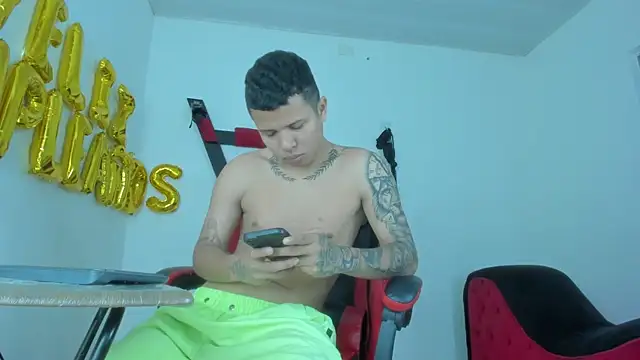 Snapshot of Steven_and_Camilo18 chatting on 11, 2, 2026 Steven and Camilo18 online show from 11, 2, 2026