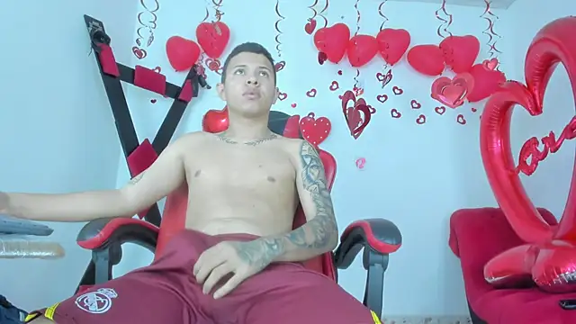 Snapshot of Steven_and_Camilo18 chatting on 17, 2, 2026 Steven and Camilo18 online show from 17, 2, 2026