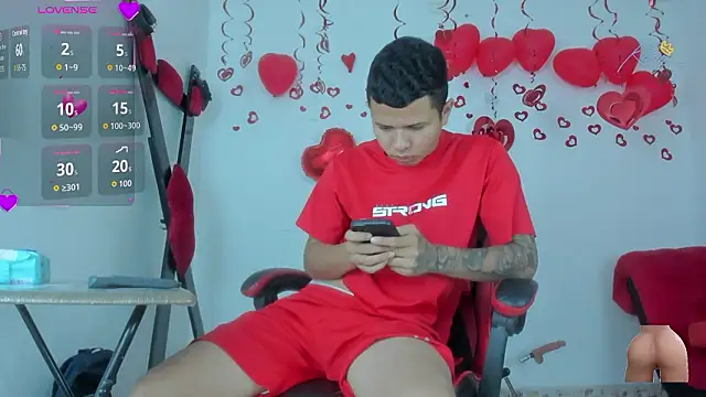 Snapshot of Steven_and_Camilo18 chatting on 20, 2, 2026 Steven and Camilo18 online show from 20, 2, 2026