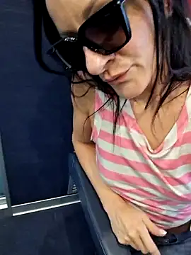 Snapshot of IRISKOSU chatting on 21, 6, 2026 IRISKOSU online show from 21, 6, 2026