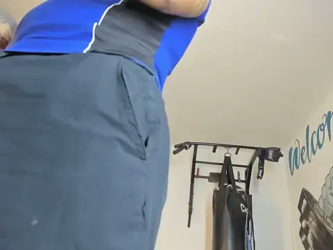 Snapshot of justinBigcock555 chatting on 3, 2, 2026 justinBigcock555 online show from 3, 2, 2026