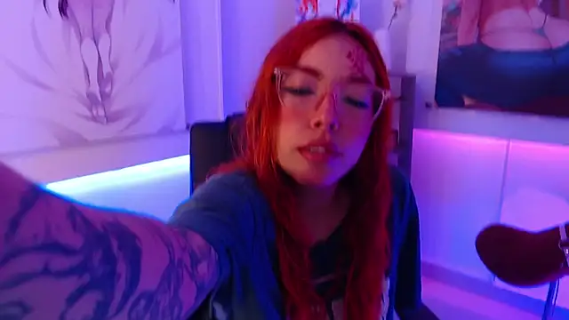 Snapshot of mere_in_redd chatting on 31, 5, 2026 mere in redd online show from 31, 5, 2026