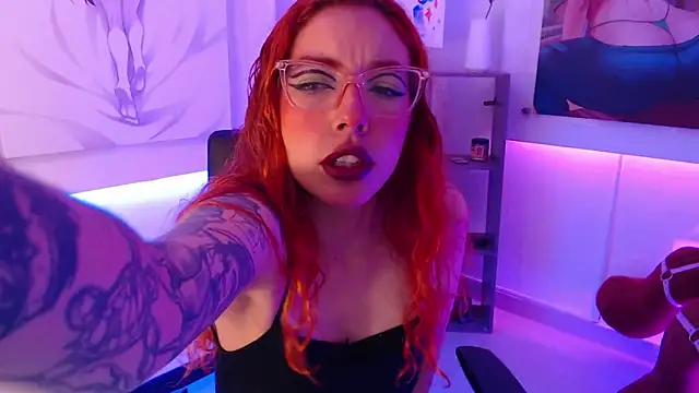 Snapshot of mere_in_redd chatting on 2, 6, 2026 mere in redd online show from 2, 6, 2026
