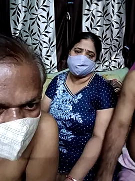 HoneyHush online show from 18, 2, 2026