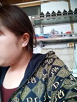 cute-hiphop online show from 18, 5, 2026