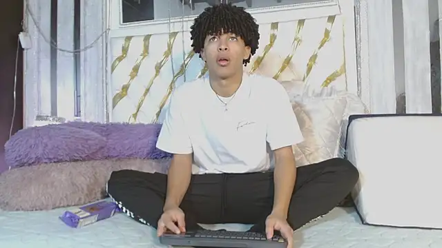 Snapshot of ian_smith_ chatting on 15, 4, 2026 ian smith online show from 15, 4, 2026