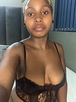 SexyLaylahx online show from 6, 2, 2026