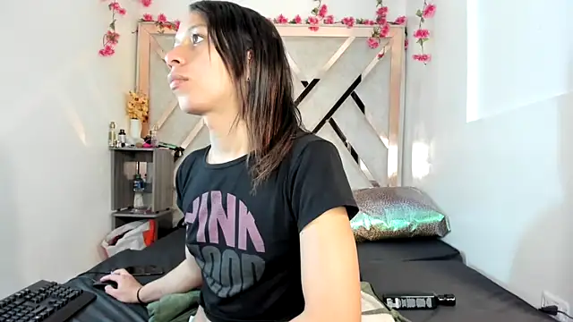 Snapshot of Geminis___ chatting on 1, 3, 2026 Geminis online show from 1, 3, 2026