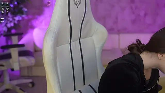 Snapshot of Zlata_Sky chatting on 13, 3, 2025 Zlata Sky online show from 13, 3, 2025