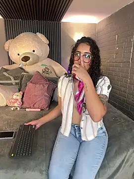 Snapshot of Magic_ivone chatting on 19, 3, 2026 Magic ivone online show from 19, 3, 2026