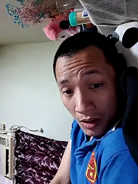 Snapshot of yennguyenbg chatting on 2, 2, 2026 yennguyenbg online show from 2, 2, 2026