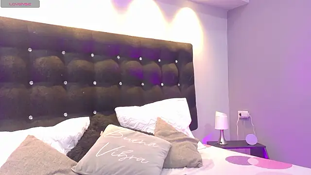 Snapshot of Aitana_Oliveira chatting on 7, 2, 2026 Aitana Oliveira online show from 7, 2, 2026