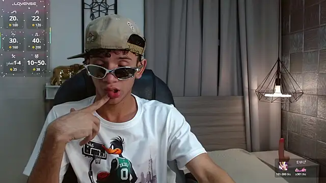 Snapshot of JDWhite18 chatting on 24, 7, 2026 JDWhite18 online show from 24, 7, 2026