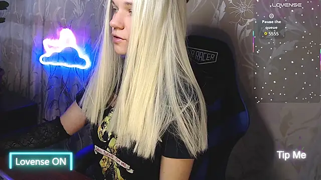 Shiny Victoria online show from 27, 3, 2026