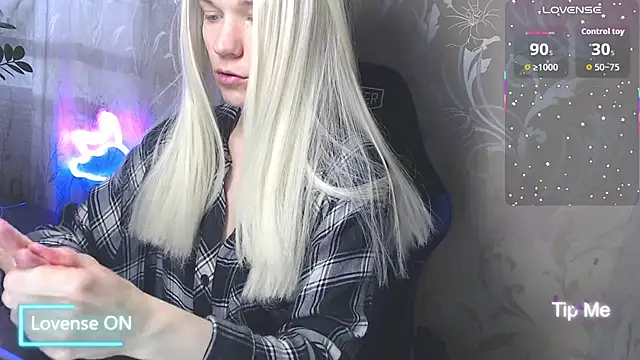 Snapshot of Shiny_Victoria chatting on 30, 4, 2026 Shiny Victoria online show from 30, 4, 2026