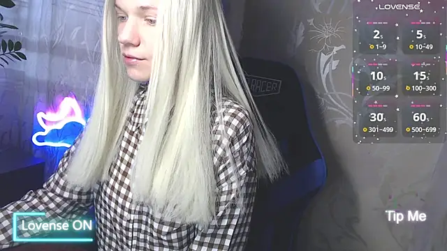 Snapshot of Shiny_Victoria chatting on 8, 5, 2026 Shiny Victoria online show from 8, 5, 2026