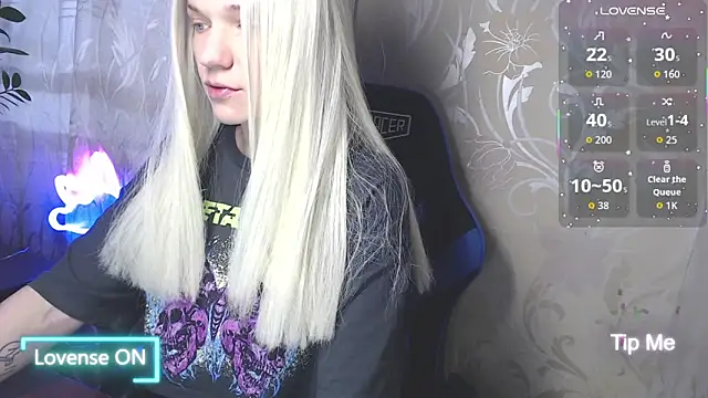 Snapshot of Shiny_Victoria chatting on 9, 5, 2026 Shiny Victoria online show from 9, 5, 2026