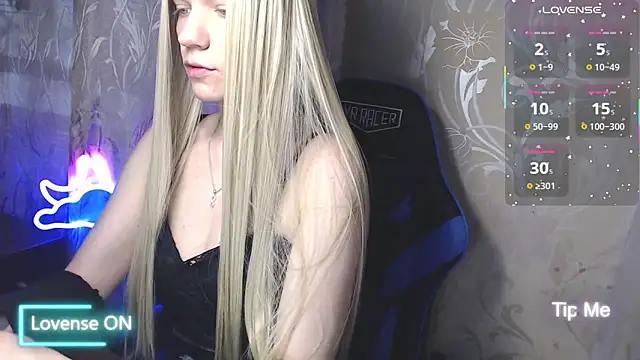 Snapshot of Shiny_Victoria chatting on 26, 5, 2026 Shiny Victoria online show from 26, 5, 2026