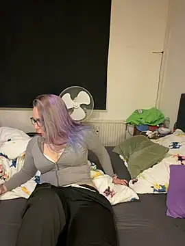 Snapshot of Red_desteny chatting on 2, 3, 2026 Red desteny online show from 2, 3, 2026