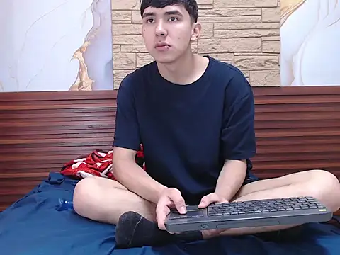 massimoferrera303av online show from 20, 2, 2026