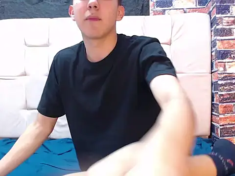 massimoferrera303av online show from 24, 2, 2026