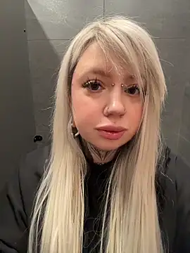 Snapshot of Chiibi chatting on 13, 2, 2026 Chiibi online show from 13, 2, 2026