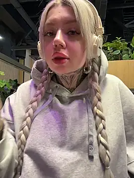 Snapshot of Chiibi chatting on 17, 2, 2026 Chiibi online show from 17, 2, 2026