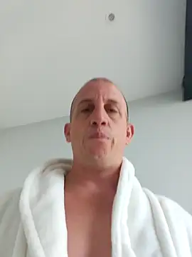 superhotpapi online show from 26, 2, 2026