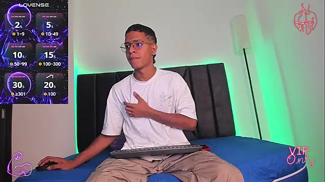 StellayDrake online show from 15, 2, 2026