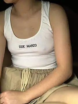 Luna Babyyy online show from 1, 4, 2026