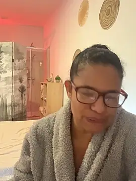 Snapshot of MelOnlyOf chatting on 9, 2, 2026 MelOnlyOf online show from 9, 2, 2026