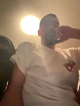 Snapshot of tommattsonn chatting on 26, 4, 2026 tommattsonn online show from 26, 4, 2026