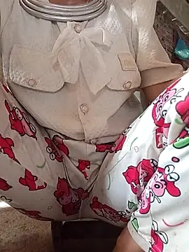 lena-cute online show from 5, 4, 2026