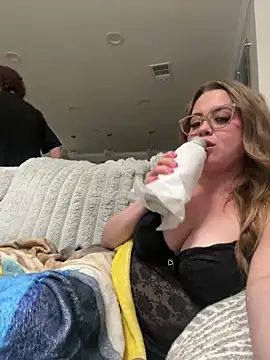 xxlivecouple online show from 15, 2, 2026