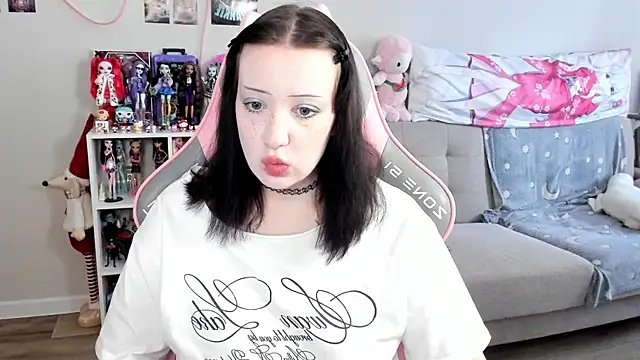 Snapshot of MollysLand chatting on 2, 4, 2026 MollysLand online show from 2, 4, 2026