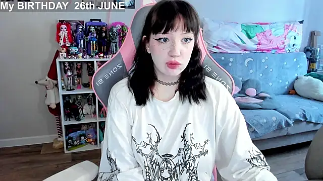 MollysLand online show from 22, 6, 2026