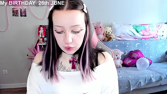 MollysLand online show from 25, 6, 2026