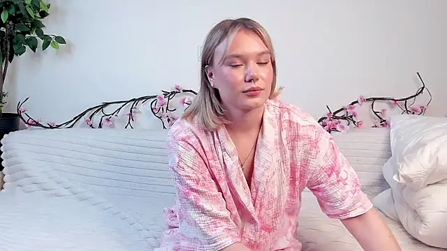 JonnaWalby online show from 12, 2, 2026