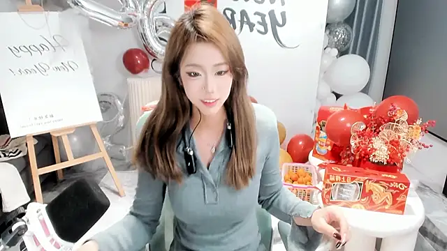 hotgirl0111 online show from 22, 2, 2026