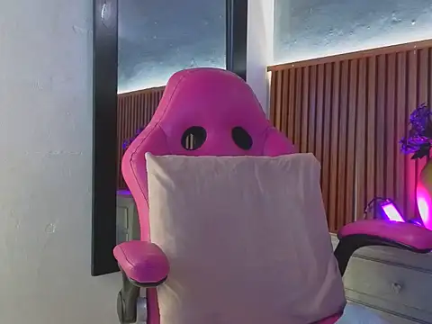 Snapshot of miss_monserrate01 chatting on 21, 2, 2026 miss monserrate01 online show from 21, 2, 2026