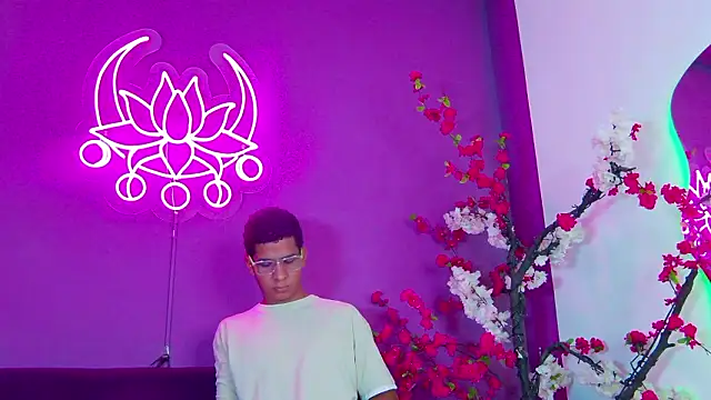 Snapshot of Noah_Greenhartt chatting on 21, 2, 2026 Noah Greenhartt online show from 21, 2, 2026