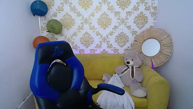 ALISS M  online show from 14, 2, 2026