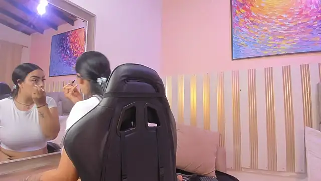 nina glow online show from 14, 3, 2026